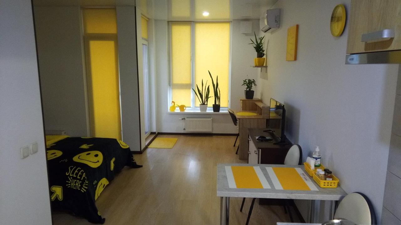 Positive Smile Studio Apartment In The Colorful Comfort Town Residental Complex. Kt-06. Киев Екстериор снимка