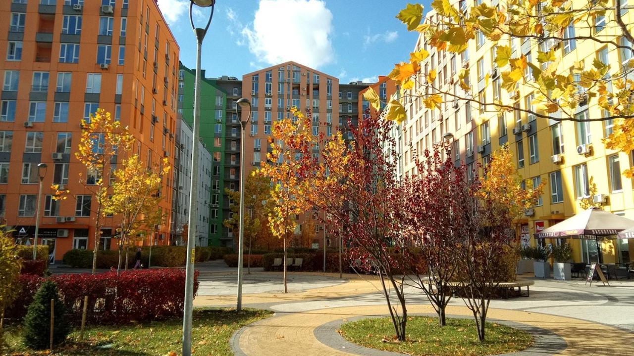 Positive Smile Studio Apartment In The Colorful Comfort Town Residental Complex. Kt-06. Киев Екстериор снимка