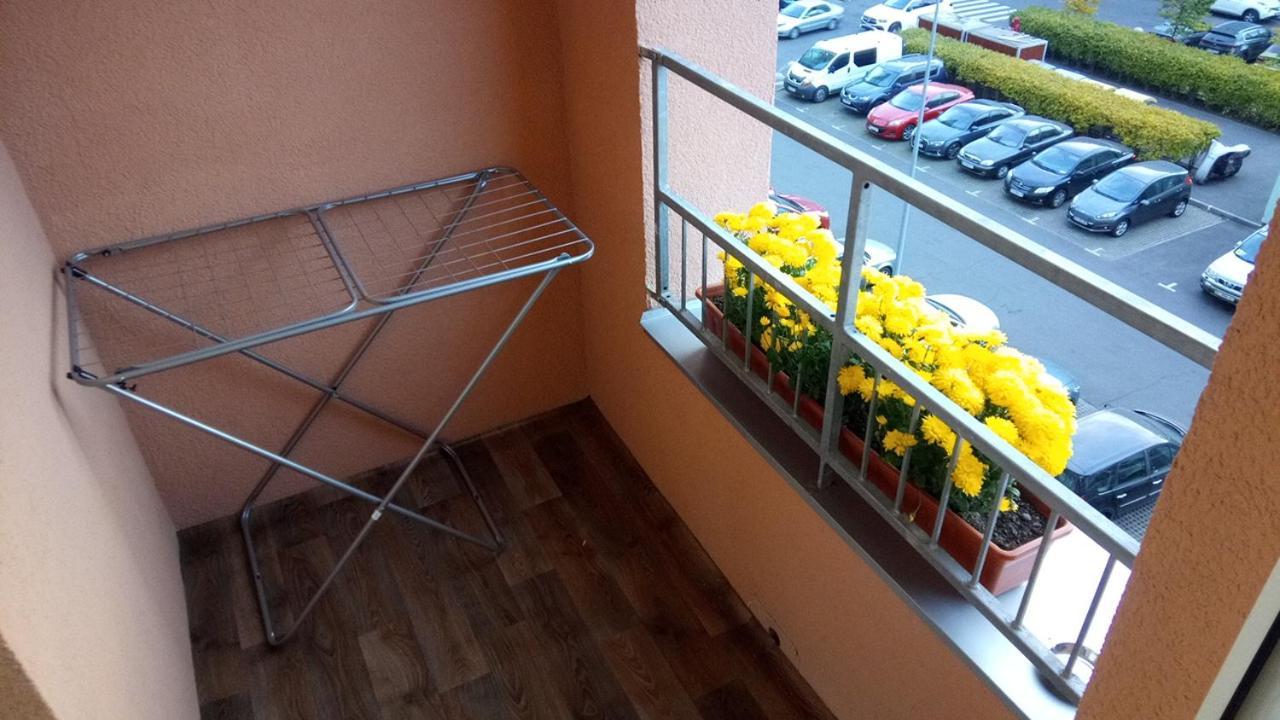 Positive Smile Studio Apartment In The Colorful Comfort Town Residental Complex. Kt-06. Киев Екстериор снимка